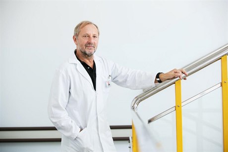 Julius pik, pednosta Kliniky hepatogastroenterologie IKEM.