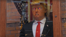 Nov atrakce v New Yorku: mluvc figurna Donalda Trumpa.
