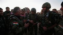 Kurdt vojci bhemporady ped bojem za znovuzskn msta Mosul z rukou IS