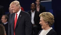 Ped poslednm duelem v USA: Clintonov pr podporuje teroristy, Trump vid sam manipulace