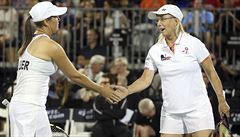 Libel Huberová a Martina Navratilová bhem akce World Team tenis exhibition na...