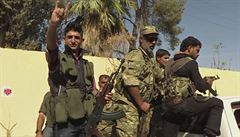 Povstalci dobyli Dábik. Tam se má podle fanatiků z IS odehrát ‚rozhodující bitva‘