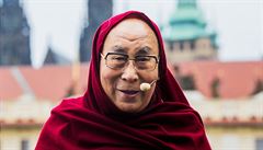Dalajlama pijel do Prahy na konferenci Forum 2000, kterou zaloil bývalý...