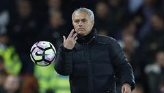 Mourinho chce s United vyhrt ti trofeje. A s Rudmi bly prodlouil smlouvu