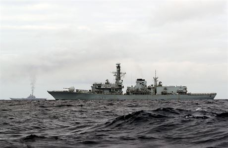 Válená fregata HMS Richmond.