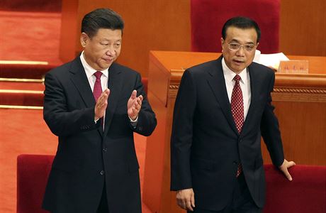 nsk prezident Si in-pching a premir Li Kche-chiang (vpravo).