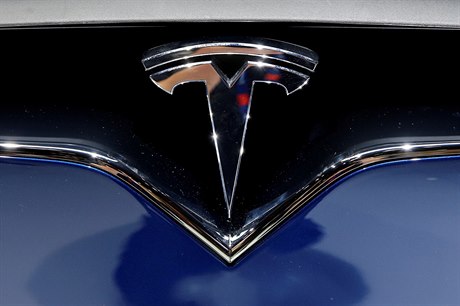 Logo znaky Tesla.