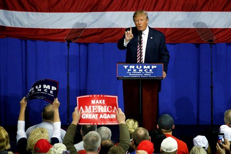 Donald Trump na shromáždění v Delaware, Ohio.