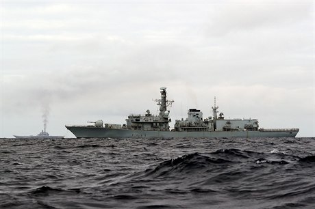 Válená fregata HMS Richmond.