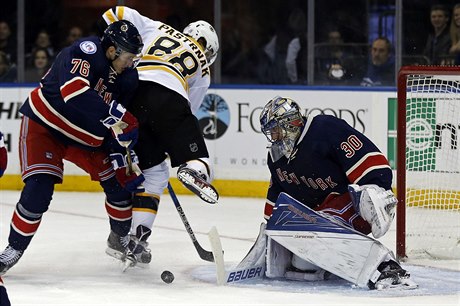 David Pastrák vstelil ve stedením utkání NHL svj pátý gól v sezon.