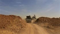 Irt vojci pi bojch o vesnice kolem msta Mosul