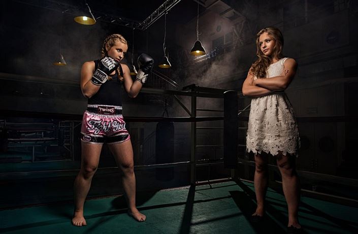 Martina Ptá�ková je skv�lou kickboxerkou a zárove� za�ínající diplomatkou.