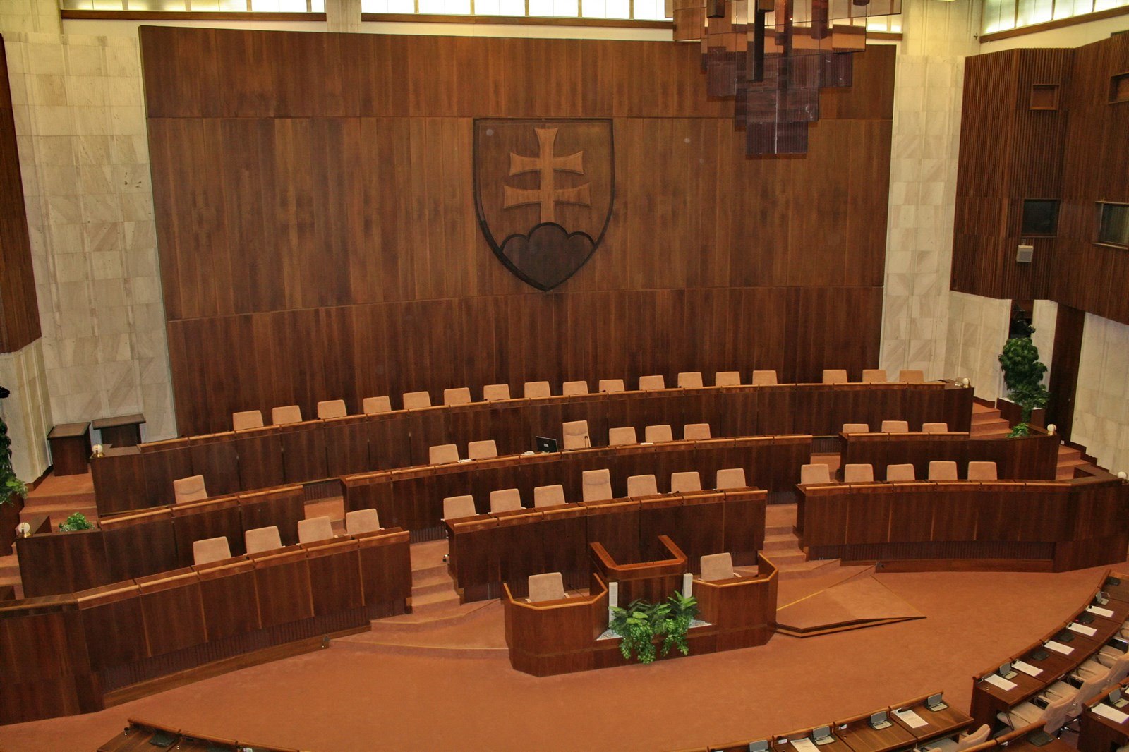 Jednací sál Národní rady - ilustra�ní foto.