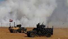 Iráčtí vojáci při bojích o vesnice kolem města Mosul