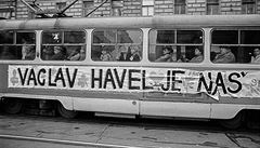 Praha, prosinec 1989 /  Z výstavy HAVEL v Centru DOX.