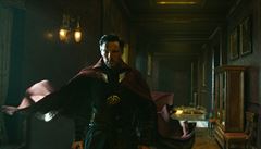 Benedict Cumberbatch jako Doctor Strange.