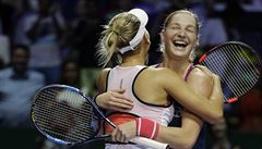 Rusky Jelena Vesninová (vlevo) a Jekatrina Makarovová ve finále Turnaje...