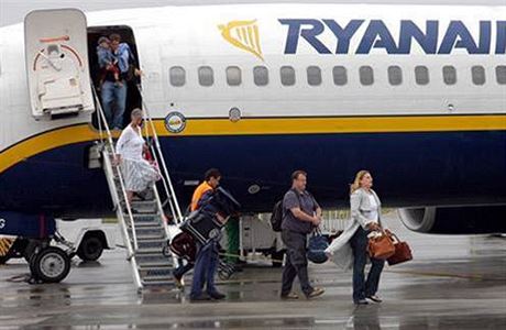 Letoun Ryanair - ilustraní foto.