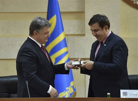 Petro Porošenko (vlevo) a Michail Saakašvili.