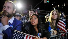 Píznivci Hillary Clintonové ekají na výsledky voleb