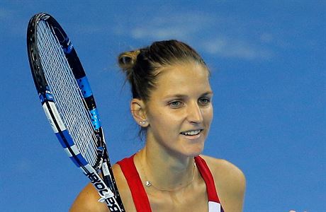 Karolna Plkov slav vtzstv v prvn dvouhe finle Fed Cupu proti Francii.