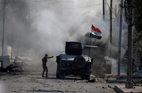 Ofenziva spojeneckých vojsk s cílem osvobodit irácký Mosul od terorist z...