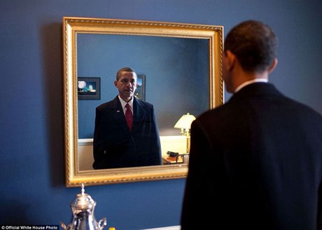 Prezident Obama po zvolení do pozice prezidenta v zákulisí amerického Kongresu