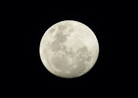 Měsíc (ilustrační foto)
