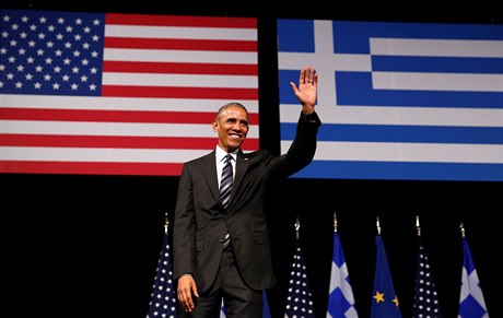 Americký prezident Barack Obama po svém projevu na zahraniní návtv ecka.