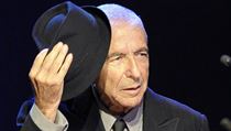 Hudebník, básník, romanopisec a kreslíř Leonard Cohen.