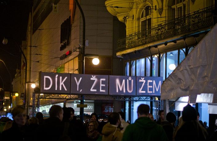 Akce Korzo Národní je podle organizátor� alternativní oslavou státního svátku...