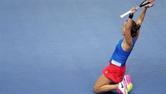 Finále Fed Cupu 2016: Barbora Strýcová slaví rozhodující bod v závreném deblu.