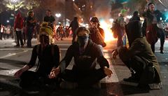 Nepokoje ve velkých amerických městech. Lidem se nelíbí vítězství Trumpa