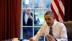Komik Jerry Seinfield navtívil prezidenta v Bílém dom . Tímto snímkem zaíná...