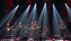 Sting se svou kapelou koncertuje v Bataclanu u píleitosti výroí...