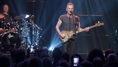 Sting p�i koncertu v Bataclanu.