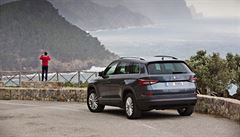 �pan�lské slunce také odhaluje skute�né míry vozu: kodiaq není nijak zvlá��...