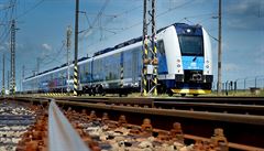 Vlak RegioPanter od Škody Transportation na zkušebním okruhu ve Velimi. | na serveru Lidovky.cz | aktuální zprávy