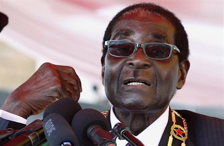 Robert Mugabe bhem svého projevu u píleitosti oslav boje za nezávislost
