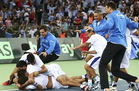 Argentinci práv poprvé v historii vyhráli Davis Cup.