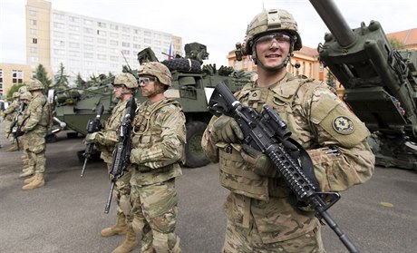 Čeští vojáci se podle ministra obrany Martina Stropnického do cvičení Saber...