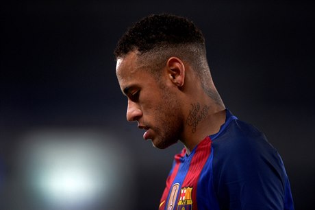 Neymar v zápase Barcelony se San Sebastianem.