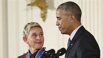 Prezident Barrack Obama dojal hereku a modertorku Ellen DeGeneresovou. Pedal...