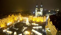 Na Staromstském námstí v Praze se v sobotu rozsvítil vánoní strom a zaaly...