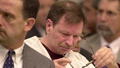 Gary Ridgway se rozplakal a poté, co mu otec jedné z dívek kterou zabil,...