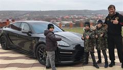 Abdul Edilov s Ahmadem, Elim a Adamem Kadyrovými. | na serveru Lidovky.cz | aktuální zprávy