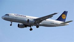 Lufthansa jedná o převzetí velké části aerolinek Air Berlin, píše agentura