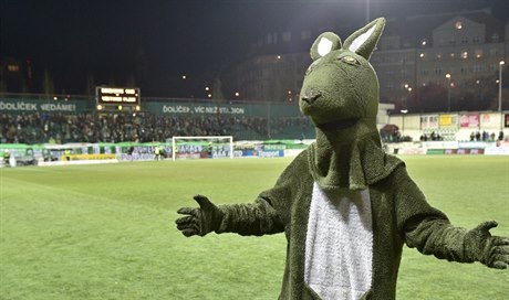 Maskot Bohemians Praha 1905 klokan v olíku.