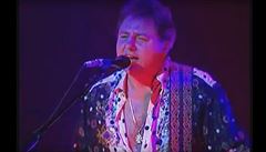 Zemel britsk rockov hudebnk Greg Lake, bylo mu 69 let