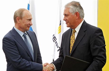 Vladimir Putin a nov navren ministr zahrani Rex Tillerson.